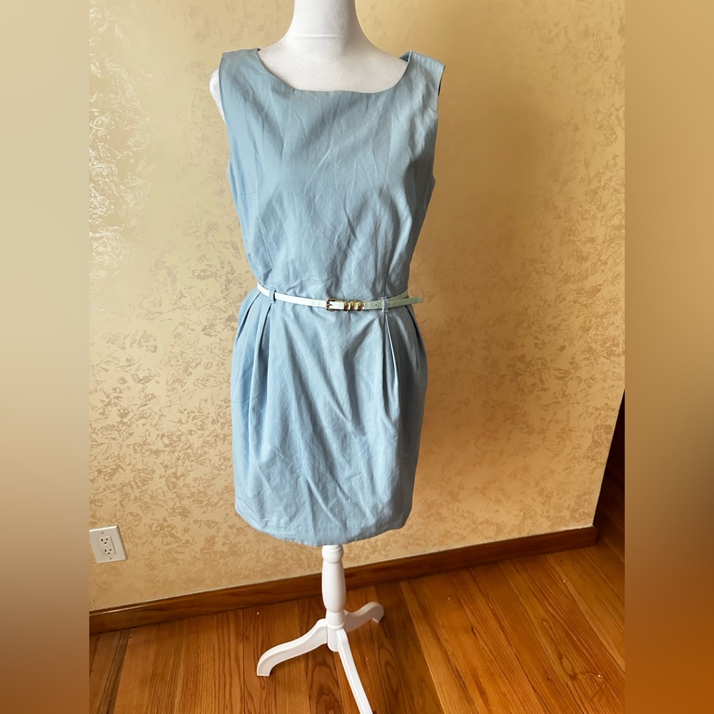 Elegant Blue Sleeveless Dress